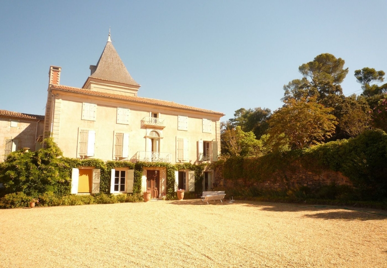 VENTE SUPERBE DOMAINE VITICOLE ET D’AGREMENT CLOTUREE DE 133 ha dans le Languedoc Roussillon 