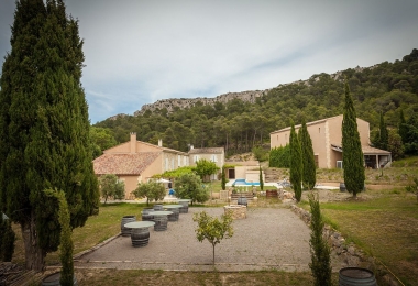 Bâtiments de la propriété viticole dans Languedoc