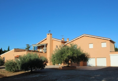 Maison d#qhabitation dans domaine viticole à vendre dans les Pyrénées Orientales