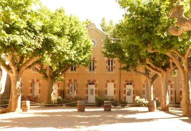 Bâtiment domaine gite languedoc à vendre