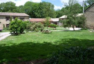 BELLE FERME ÉQUESTRE Tarn limite AUDE 